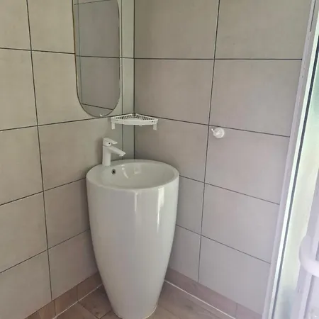 къщата с рибките Sinemoretz